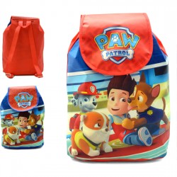 MOCHILA CON SOLAPA Y ASAS...